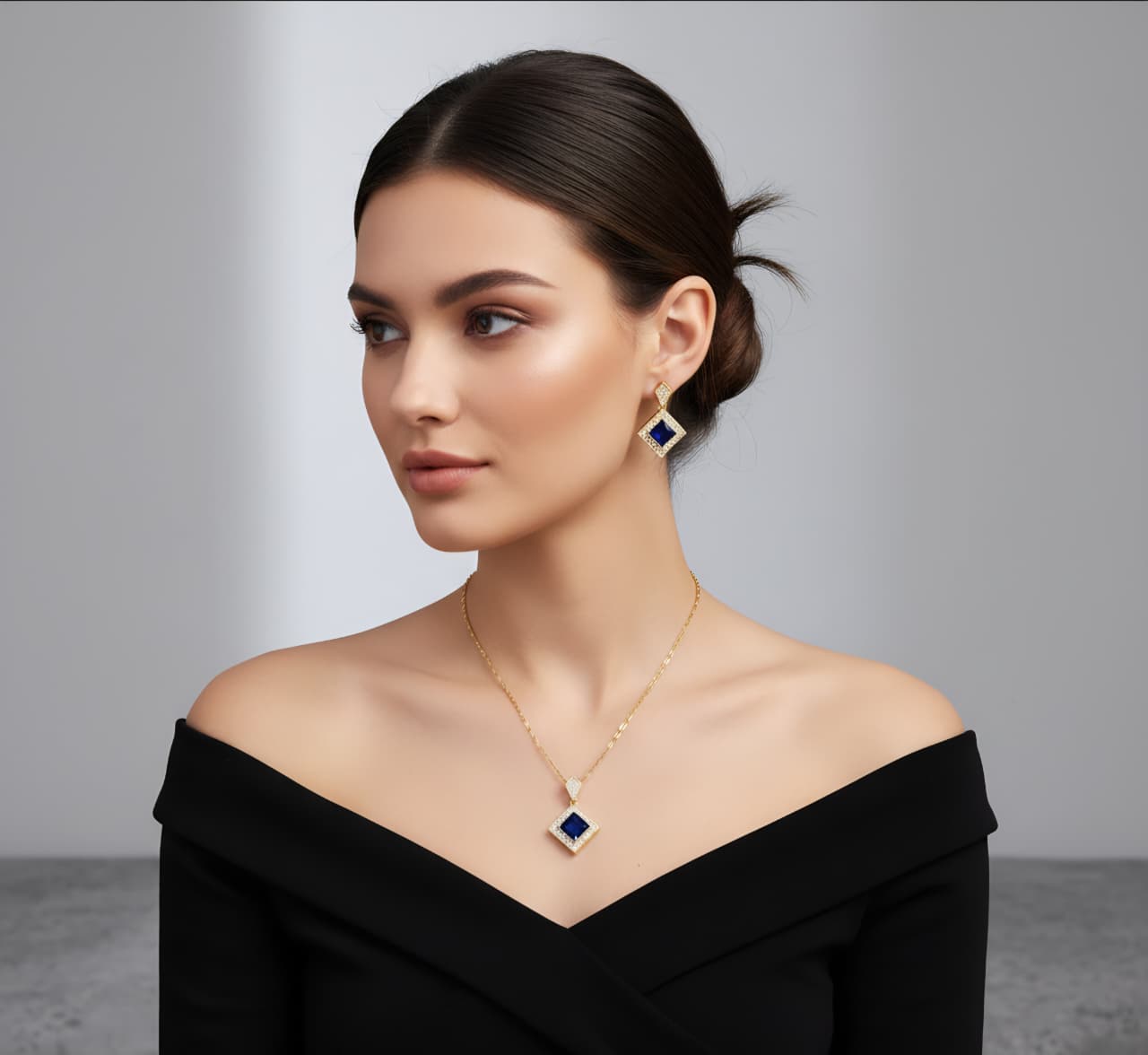 Regal Sapphire Ensemble - 18K Gold Set